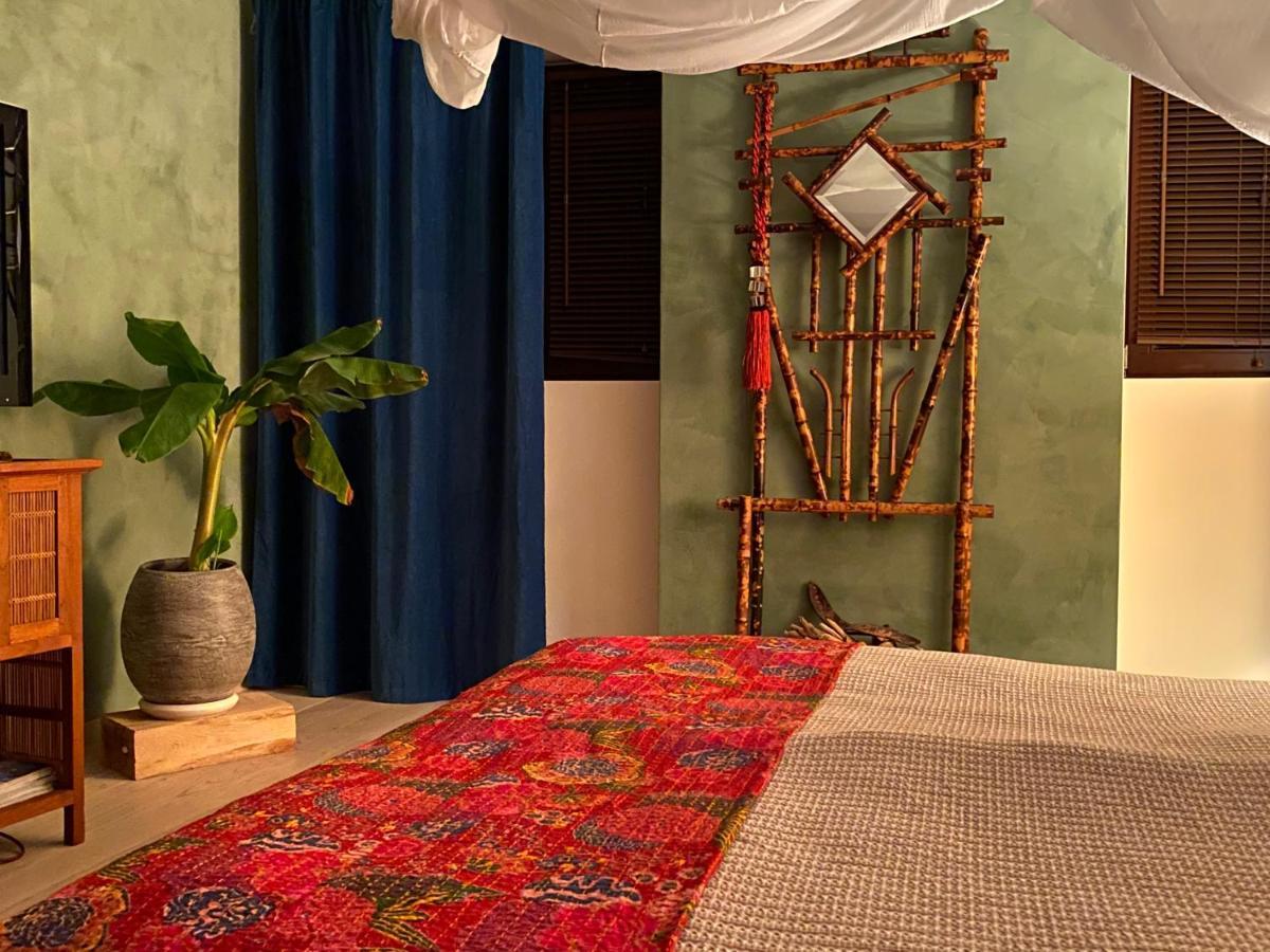 Les 3 Coeurs - Chambres Chez Charmants Habitants Font Bagian luar foto